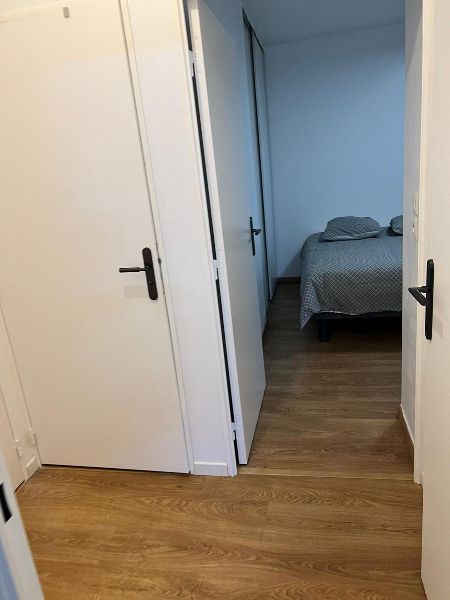 Appartement 5Min Gare Rer Disneyland Paris Val D'Europe La Vallee Village Parking Inclus モンテヴラン エクステリア 写真